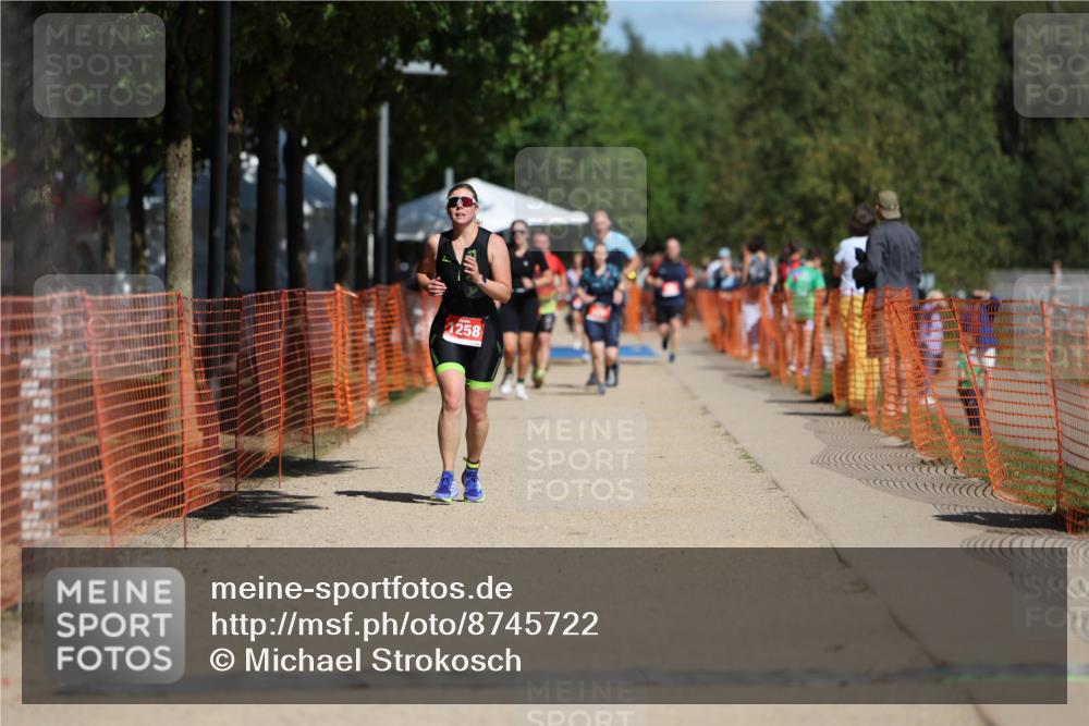 07.09.2025 - 19. Norderstedt Triathlon Michael Strokosch http://msf.ph/oto/8745722 07.09.2025 12:36:00 Laufen 1242, 1258 meine-sportfotos.de