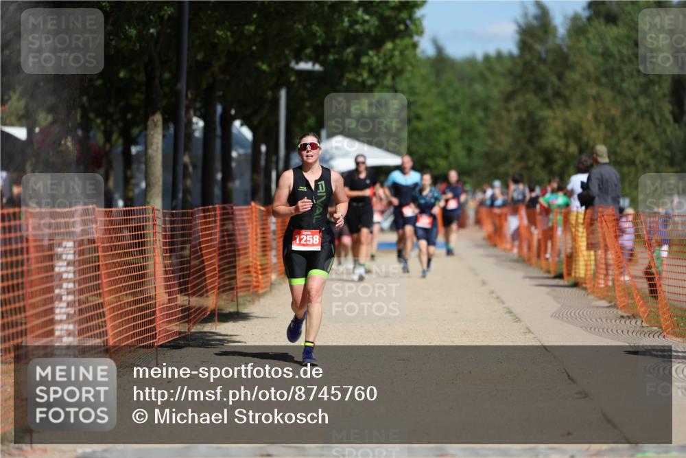 07.09.2025 - 19. Norderstedt Triathlon Michael Strokosch http://msf.ph/oto/8745760 07.09.2025 12:36:02 Laufen 1242, 1258 meine-sportfotos.de