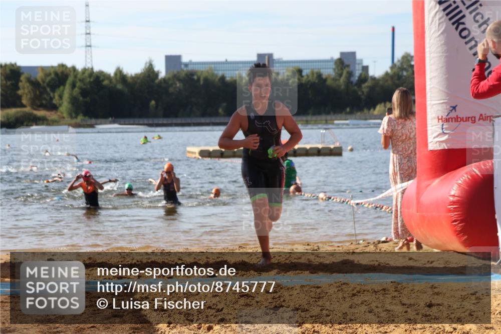 07.09.2025 - 19. Norderstedt Triathlon Luisa Fischer http://msf.ph/oto/8745777 07.09.2025 10:24:41 Schwimmen 83, 104, 123, 132, 674, 683 meine-sportfotos.de
