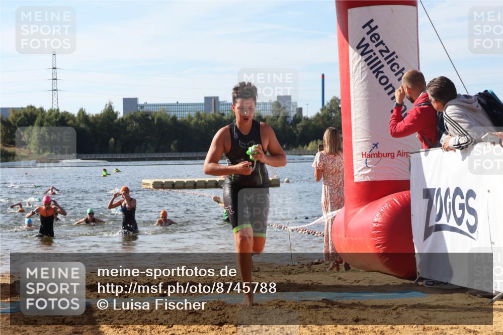 07.09.2025 - 19. Norderstedt Triathlon Luisa Fischer http://msf.ph/oto/8745788 07.09.2025 10:24:41 Schwimmen 83, 104, 123, 132, 674, 683 meine-sportfotos.de