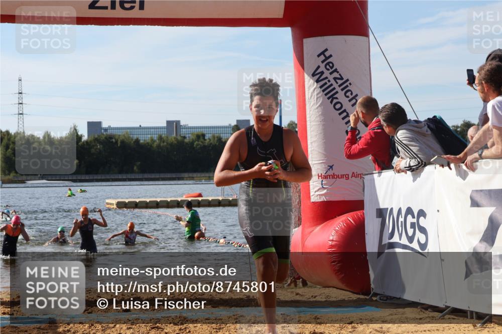 07.09.2025 - 19. Norderstedt Triathlon Luisa Fischer http://msf.ph/oto/8745801 07.09.2025 10:24:42 Schwimmen 73, 83, 120, 123, 132, 674, 683 meine-sportfotos.de