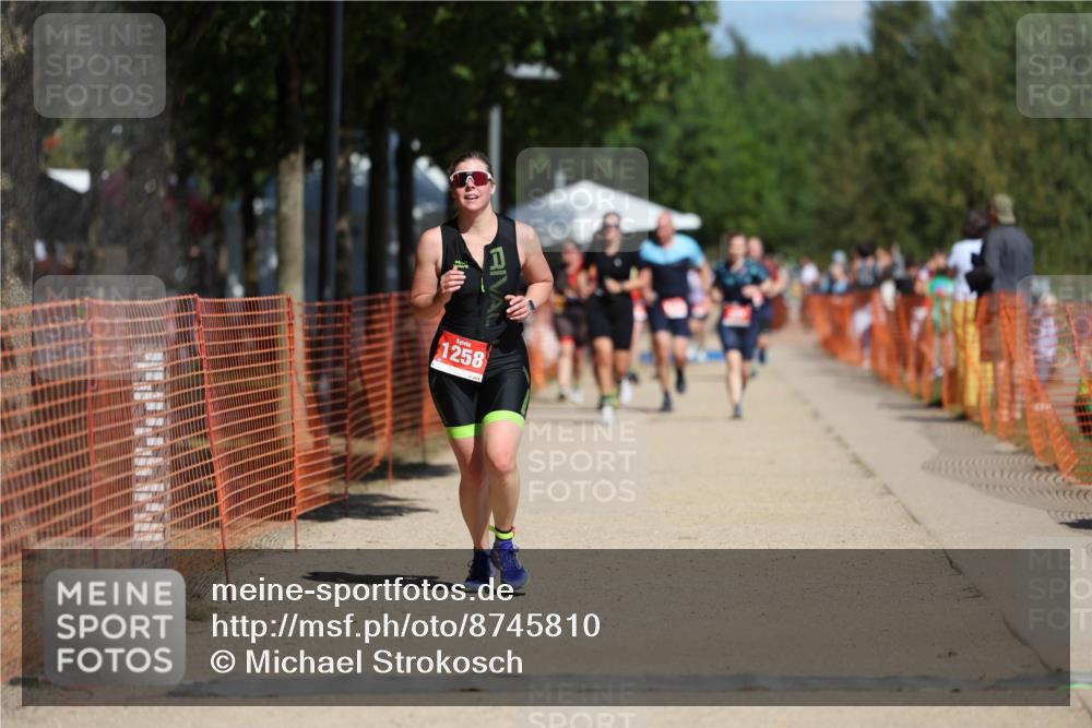 07.09.2025 - 19. Norderstedt Triathlon Michael Strokosch http://msf.ph/oto/8745810 07.09.2025 12:36:03 Laufen 1242, 1258 meine-sportfotos.de