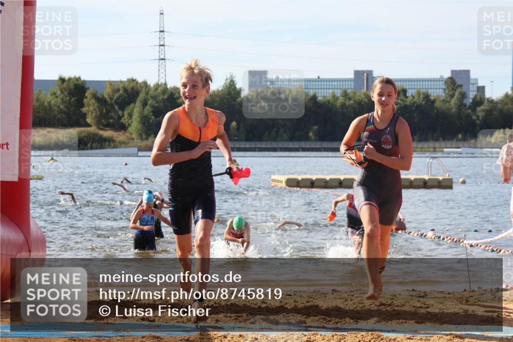 07.09.2025 - 19. Norderstedt Triathlon Luisa Fischer http://msf.ph/oto/8745819 07.09.2025 10:24:48 Schwimmen 61, 73, 120, 123, 130 meine-sportfotos.de