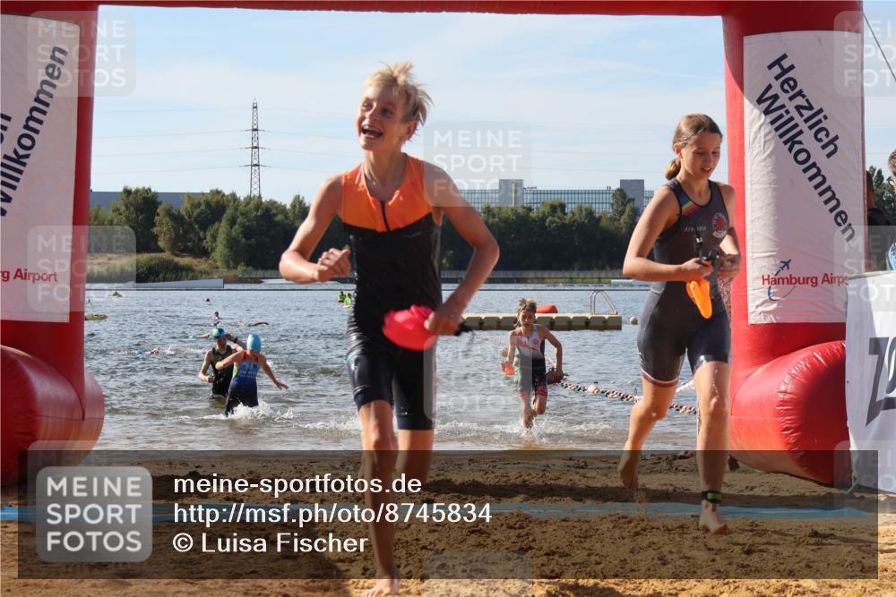 07.09.2025 - 19. Norderstedt Triathlon Luisa Fischer http://msf.ph/oto/8745834 07.09.2025 10:24:49 Schwimmen 61, 62, 73, 100, 120, 123, 126, 130 meine-sportfotos.de