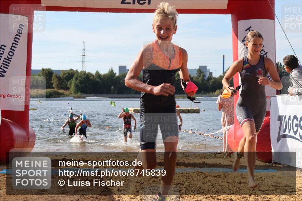 07.09.2025 - 19. Norderstedt Triathlon Luisa Fischer http://msf.ph/oto/8745839 07.09.2025 10:24:49 Schwimmen 61, 62, 73, 100, 120, 123, 126, 130 meine-sportfotos.de