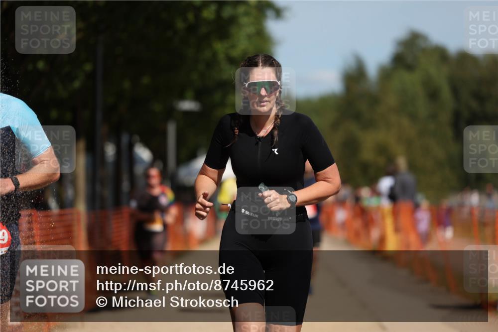07.09.2025 - 19. Norderstedt Triathlon Michael Strokosch http://msf.ph/oto/8745962 07.09.2025 12:36:13 Laufen 190, 207, 282, 860, 1161, 1267, 1307, 1319 meine-sportfotos.de