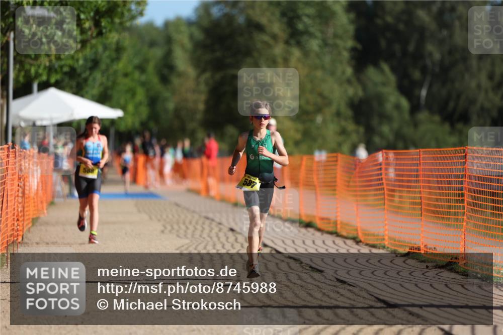 07.09.2025 - 19. Norderstedt Triathlon Michael Strokosch http://msf.ph/oto/8745988 07.09.2025 09:44:05 Laufen 563, 586, 587, 613 meine-sportfotos.de