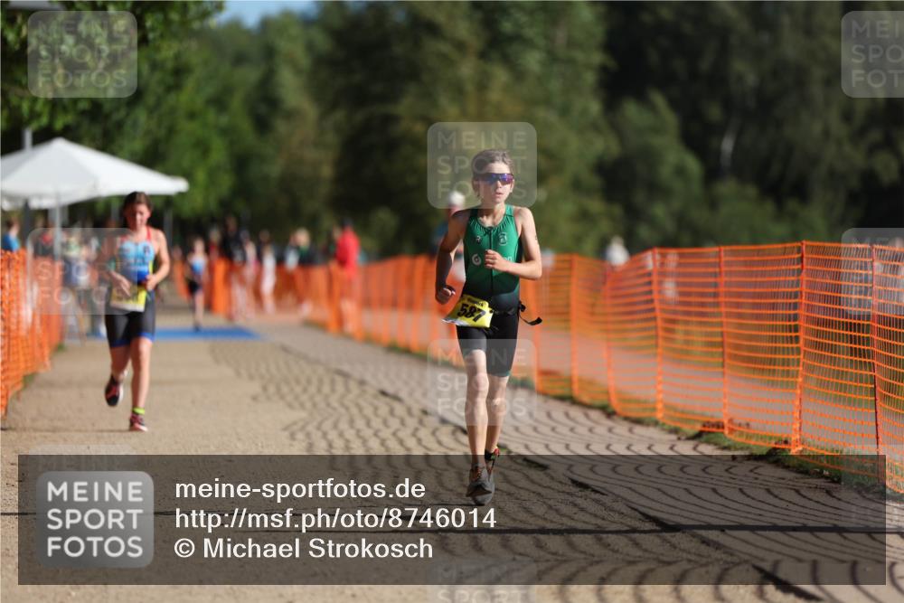 07.09.2025 - 19. Norderstedt Triathlon Michael Strokosch http://msf.ph/oto/8746014 07.09.2025 09:44:05 Laufen 563, 586, 587, 613 meine-sportfotos.de