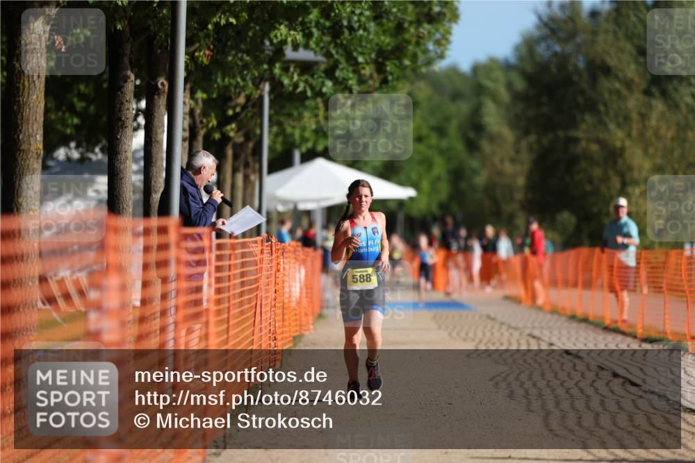 07.09.2025 - 19. Norderstedt Triathlon Michael Strokosch http://msf.ph/oto/8746032 07.09.2025 09:44:07 Laufen 586, 587, 588, 613 meine-sportfotos.de