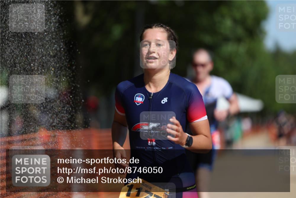 07.09.2025 - 19. Norderstedt Triathlon Michael Strokosch http://msf.ph/oto/8746050 07.09.2025 11:59:37 Laufen 296, 1177, 1383 meine-sportfotos.de