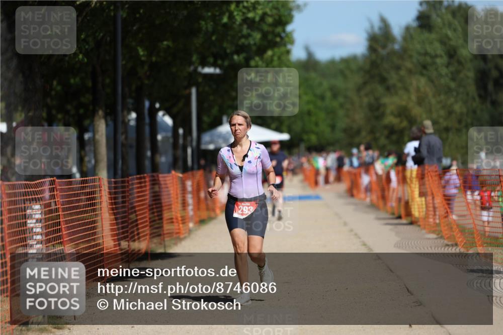 07.09.2025 - 19. Norderstedt Triathlon Michael Strokosch http://msf.ph/oto/8746086 07.09.2025 12:36:22 Laufen 190, 293, 1161, 1267 meine-sportfotos.de