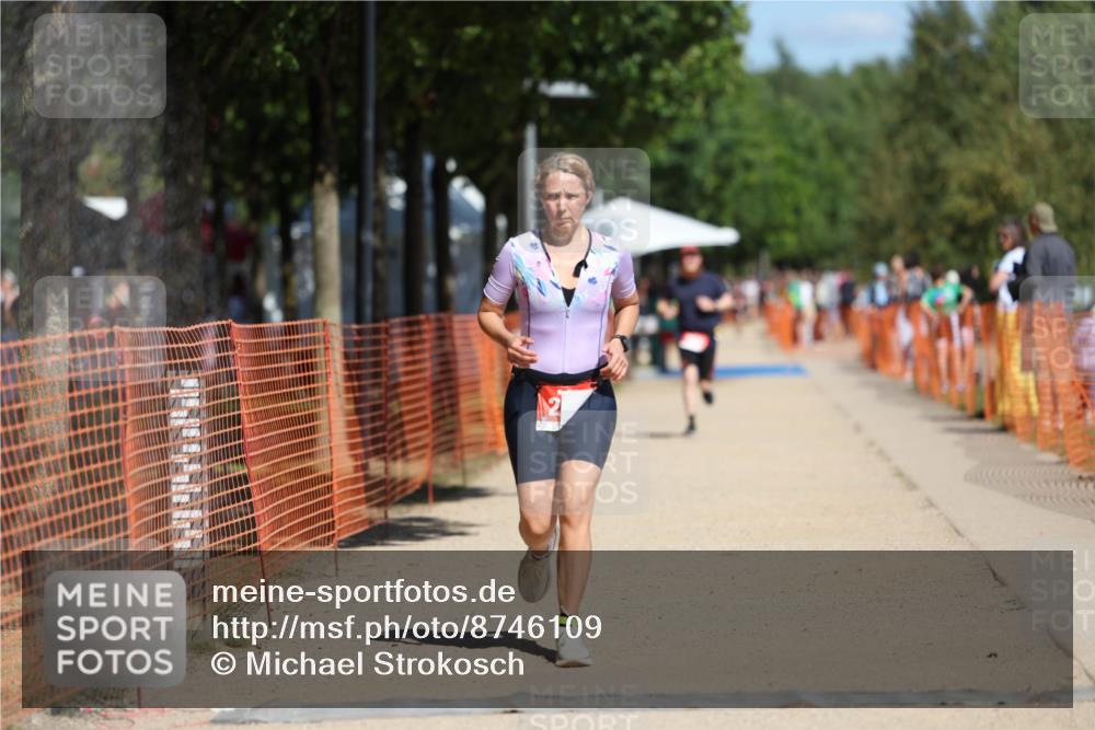 07.09.2025 - 19. Norderstedt Triathlon Michael Strokosch http://msf.ph/oto/8746109 07.09.2025 12:36:23 Laufen 227, 293, 1161 meine-sportfotos.de
