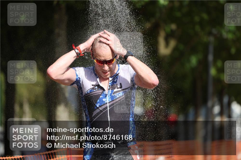07.09.2025 - 19. Norderstedt Triathlon Michael Strokosch http://msf.ph/oto/8746168 07.09.2025 11:59:40 Laufen 296, 1177, 1383 meine-sportfotos.de