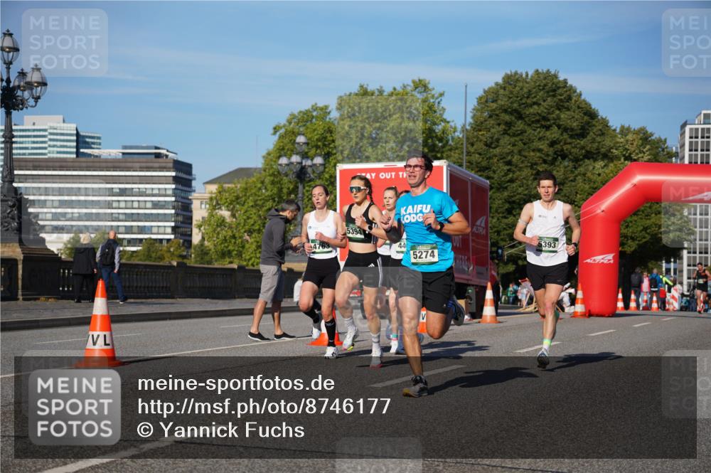 07.09.2025 - BARMER Alsterlauf Yannick Fuchs http://msf.ph/oto/8746177 07.09.2025 09:31:35 Laufen 5394, 44, 5274, 5393 meine-sportfotos.de