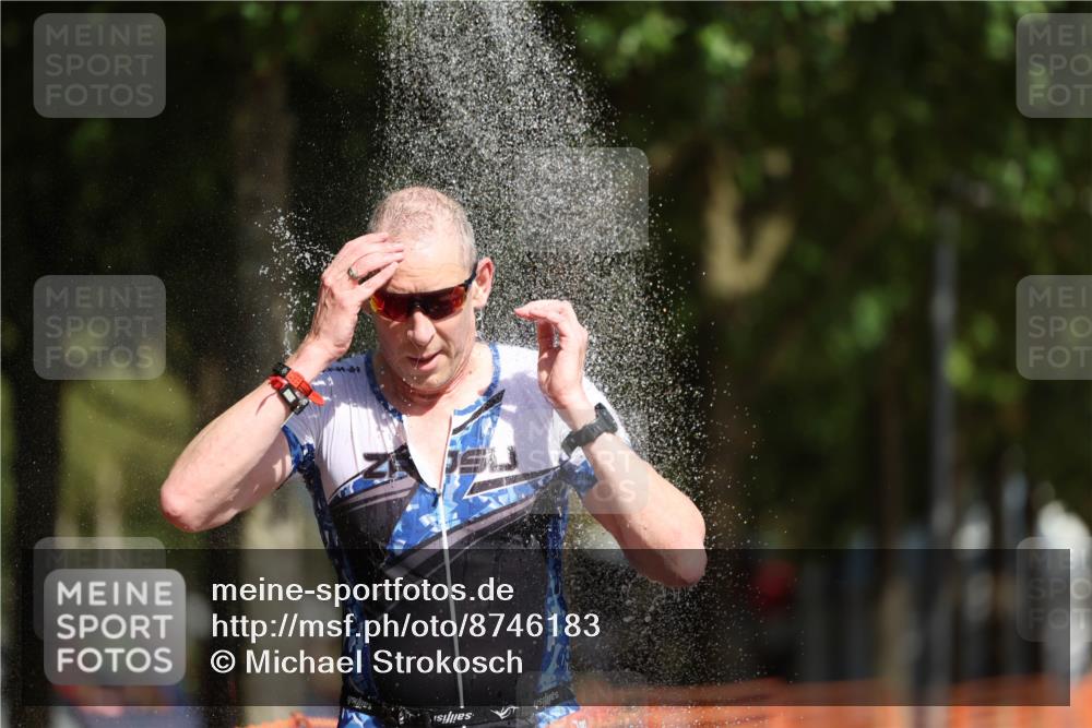 07.09.2025 - 19. Norderstedt Triathlon Michael Strokosch http://msf.ph/oto/8746183 07.09.2025 11:59:41 Laufen 296, 1383 meine-sportfotos.de
