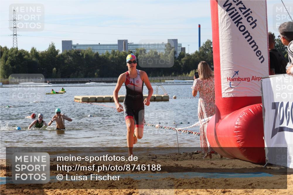 07.09.2025 - 19. Norderstedt Triathlon Luisa Fischer http://msf.ph/oto/8746188 07.09.2025 10:25:08 Schwimmen 77, 80, 91, 111 meine-sportfotos.de