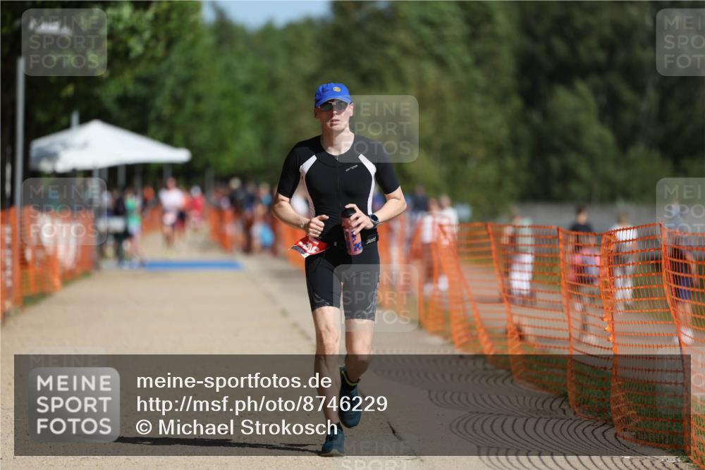 07.09.2025 - 19. Norderstedt Triathlon Michael Strokosch http://msf.ph/oto/8746229 07.09.2025 11:59:52 Laufen 306 meine-sportfotos.de