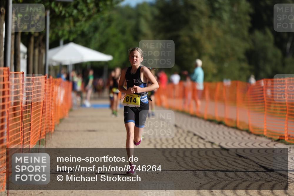 07.09.2025 - 19. Norderstedt Triathlon Michael Strokosch http://msf.ph/oto/8746264 07.09.2025 09:44:26 Laufen 566, 614 meine-sportfotos.de