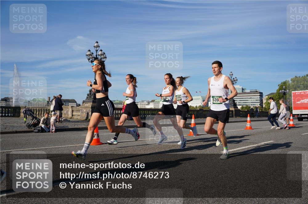 07.09.2025 - BARMER Alsterlauf Yannick Fuchs http://msf.ph/oto/8746273 07.09.2025 09:31:37 Laufen 4444, 5189, 539 meine-sportfotos.de