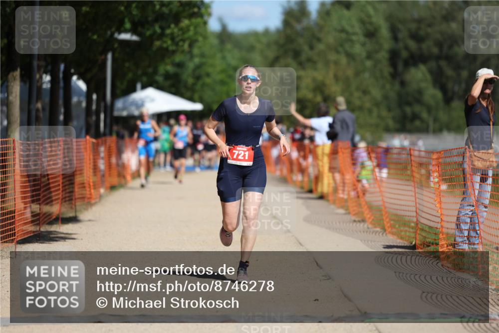 07.09.2025 - 19. Norderstedt Triathlon Michael Strokosch http://msf.ph/oto/8746278 07.09.2025 12:36:47 Laufen 721 meine-sportfotos.de