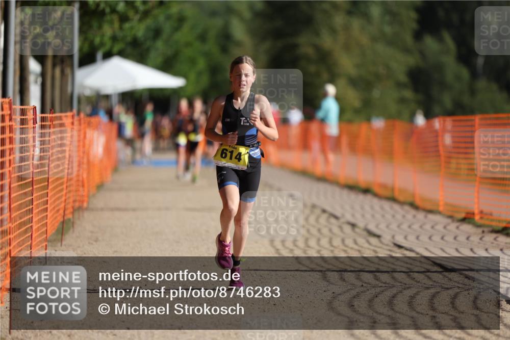 07.09.2025 - 19. Norderstedt Triathlon Michael Strokosch http://msf.ph/oto/8746283 07.09.2025 09:44:27 Laufen 566, 614, 629 meine-sportfotos.de