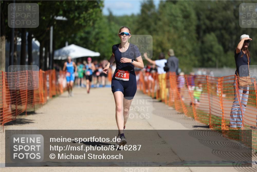 07.09.2025 - 19. Norderstedt Triathlon Michael Strokosch http://msf.ph/oto/8746287 07.09.2025 12:36:47 Laufen 721 meine-sportfotos.de