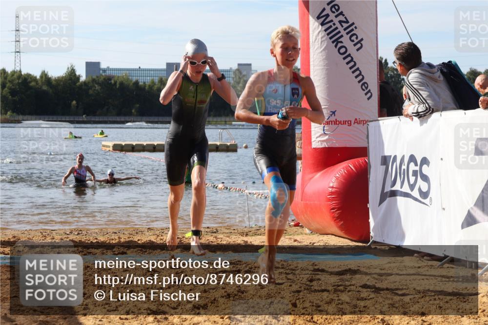 07.09.2025 - 19. Norderstedt Triathlon Luisa Fischer http://msf.ph/oto/8746296 07.09.2025 10:25:18 Schwimmen 77, 106, 127, 650 meine-sportfotos.de
