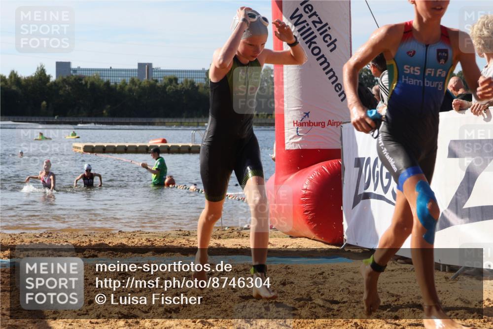07.09.2025 - 19. Norderstedt Triathlon Luisa Fischer http://msf.ph/oto/8746304 07.09.2025 10:25:18 Schwimmen 77, 106, 127, 650 meine-sportfotos.de