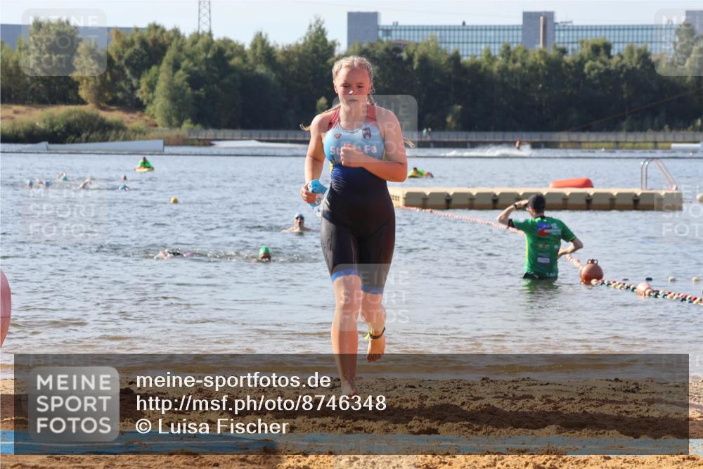 07.09.2025 - 19. Norderstedt Triathlon Luisa Fischer http://msf.ph/oto/8746348 07.09.2025 10:25:31 Schwimmen 67, 92, 129 meine-sportfotos.de