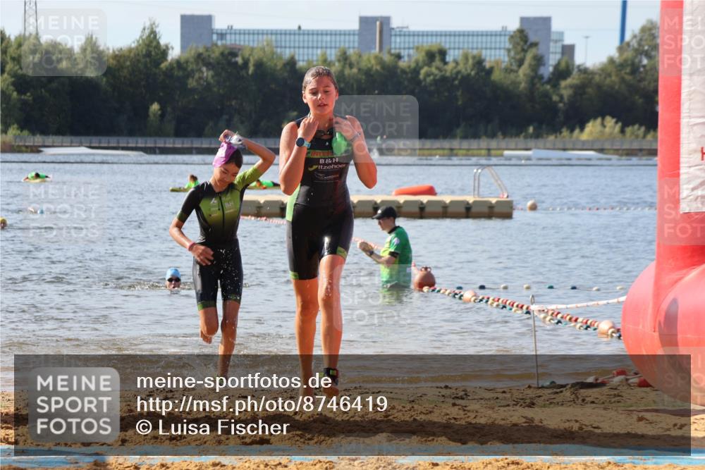 07.09.2025 - 19. Norderstedt Triathlon Luisa Fischer http://msf.ph/oto/8746419 07.09.2025 10:25:50 Schwimmen 99, 110 meine-sportfotos.de