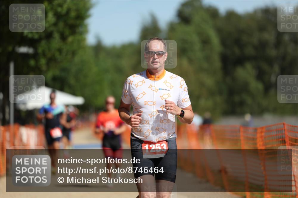 07.09.2025 - 19. Norderstedt Triathlon Michael Strokosch http://msf.ph/oto/8746464 07.09.2025 12:00:19 Laufen 714, 749, 1253 meine-sportfotos.de