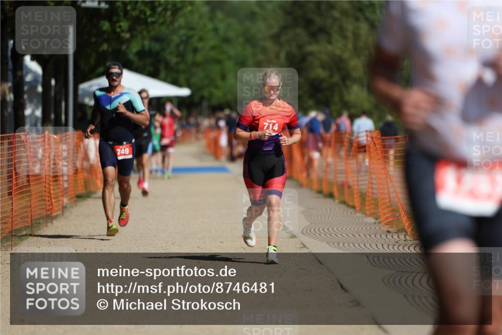 07.09.2025 - 19. Norderstedt Triathlon Michael Strokosch http://msf.ph/oto/8746481 07.09.2025 12:00:21 Laufen 714, 749, 1253 meine-sportfotos.de