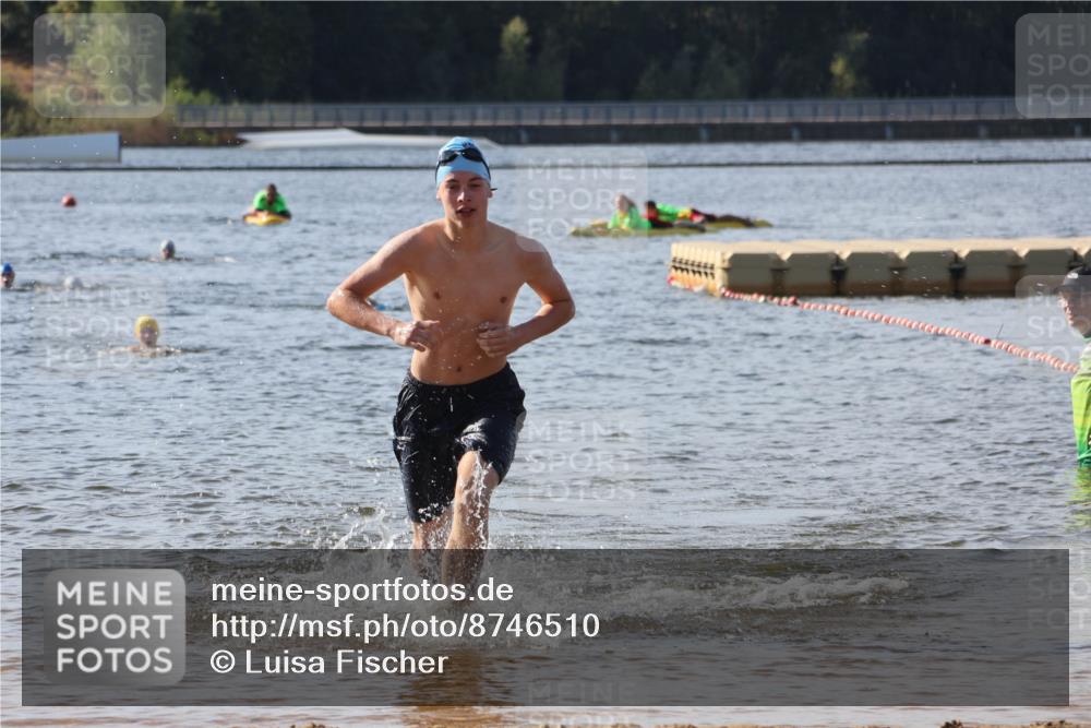 07.09.2025 - 19. Norderstedt Triathlon Luisa Fischer http://msf.ph/oto/8746510 07.09.2025 10:25:57 Schwimmen 99, 110, 693 meine-sportfotos.de