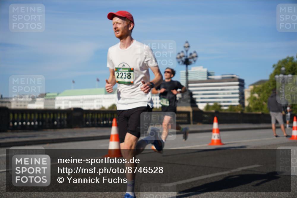 07.09.2025 - BARMER Alsterlauf Yannick Fuchs http://msf.ph/oto/8746528 07.09.2025 09:31:58 Laufen 2238, 9 meine-sportfotos.de