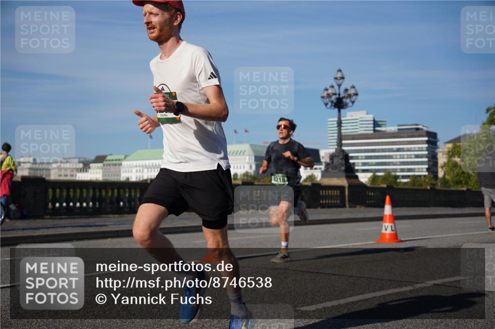 07.09.2025 - BARMER Alsterlauf Yannick Fuchs http://msf.ph/oto/8746538 07.09.2025 09:31:58 Laufen 1111, 8218 meine-sportfotos.de