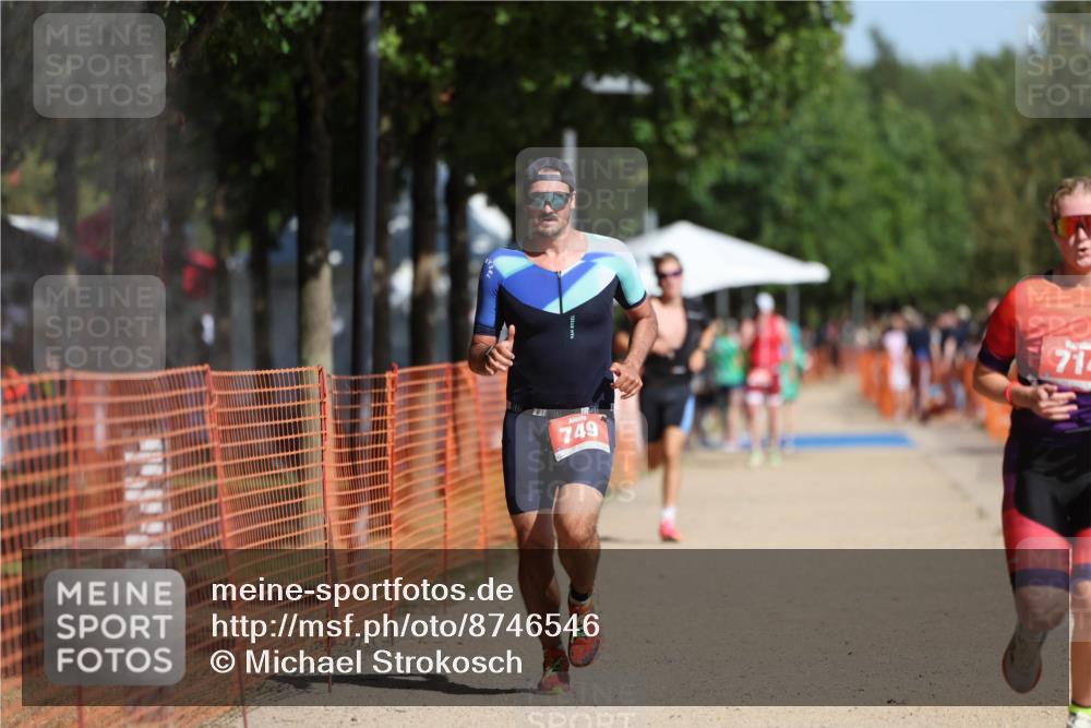 07.09.2025 - 19. Norderstedt Triathlon Michael Strokosch http://msf.ph/oto/8746546 07.09.2025 12:00:23 Laufen 714, 749, 1184, 1253 meine-sportfotos.de