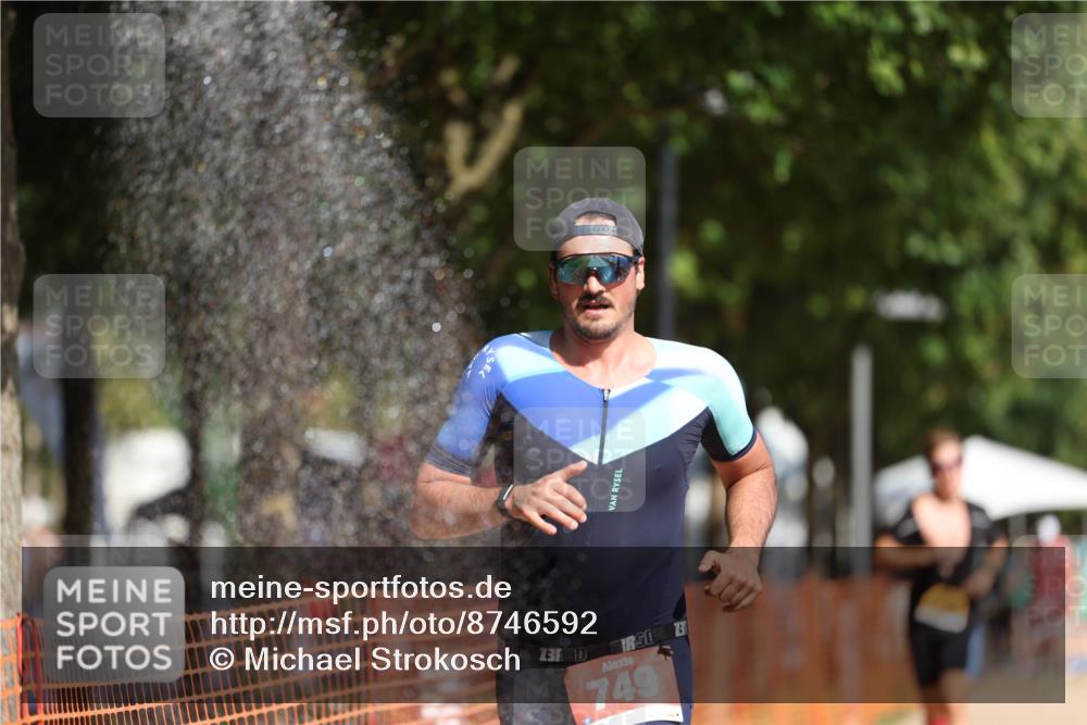 07.09.2025 - 19. Norderstedt Triathlon Michael Strokosch http://msf.ph/oto/8746592 07.09.2025 12:00:25 Laufen 714, 749, 1184 meine-sportfotos.de