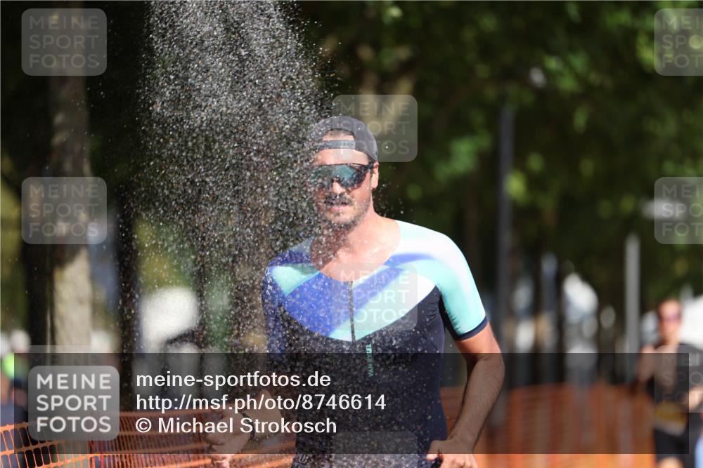 07.09.2025 - 19. Norderstedt Triathlon Michael Strokosch http://msf.ph/oto/8746614 07.09.2025 12:00:26 Laufen 714, 749, 1184 meine-sportfotos.de
