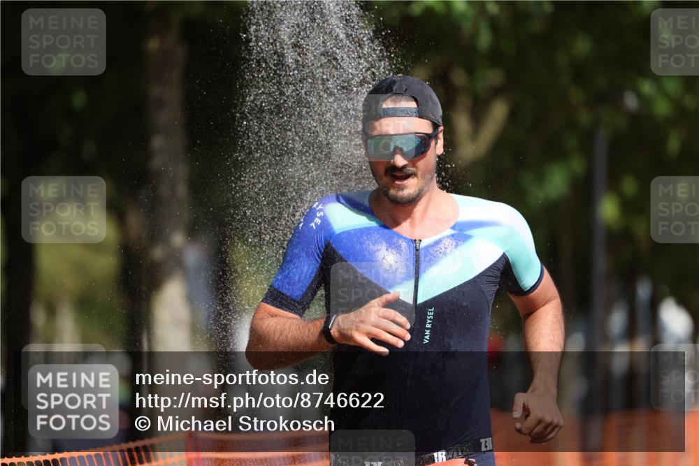 07.09.2025 - 19. Norderstedt Triathlon Michael Strokosch http://msf.ph/oto/8746622 07.09.2025 12:00:26 Laufen 714, 749, 1184 meine-sportfotos.de