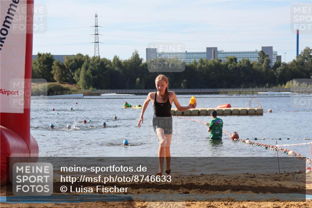 07.09.2025 - 19. Norderstedt Triathlon Luisa Fischer http://msf.ph/oto/8746633 07.09.2025 10:26:35 Schwimmen 78 meine-sportfotos.de