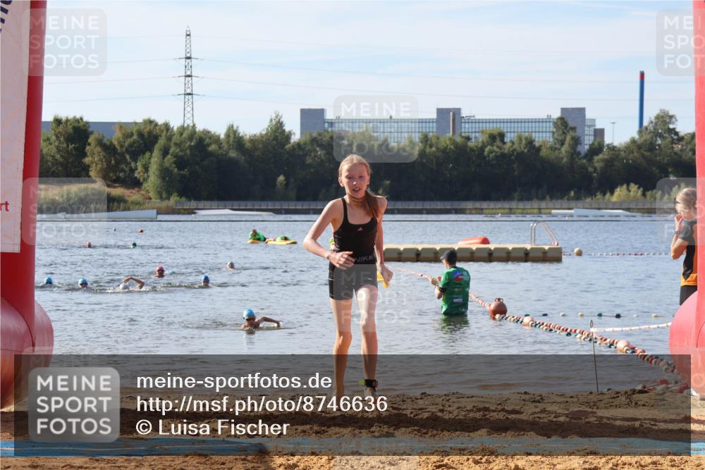 07.09.2025 - 19. Norderstedt Triathlon Luisa Fischer http://msf.ph/oto/8746636 07.09.2025 10:26:35 Schwimmen 78 meine-sportfotos.de