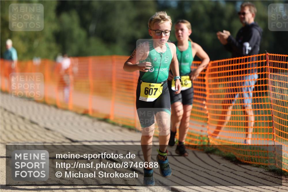 07.09.2025 - 19. Norderstedt Triathlon Michael Strokosch http://msf.ph/oto/8746688 07.09.2025 09:44:45 Laufen 559, 598, 603, 607, 618 meine-sportfotos.de