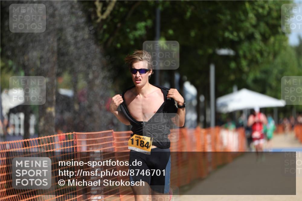 07.09.2025 - 19. Norderstedt Triathlon Michael Strokosch http://msf.ph/oto/8746701 07.09.2025 12:00:29 Laufen 714, 749, 1184 meine-sportfotos.de