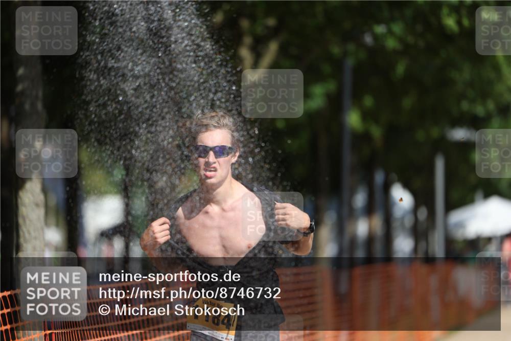 07.09.2025 - 19. Norderstedt Triathlon Michael Strokosch http://msf.ph/oto/8746732 07.09.2025 12:00:30 Laufen 1184 meine-sportfotos.de