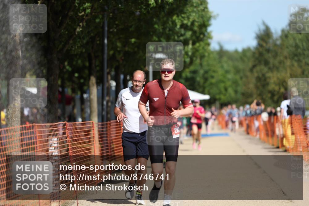 07.09.2025 - 19. Norderstedt Triathlon Michael Strokosch http://msf.ph/oto/8746741 07.09.2025 12:37:12 Laufen 260, 280, 719, 738, 861 meine-sportfotos.de
