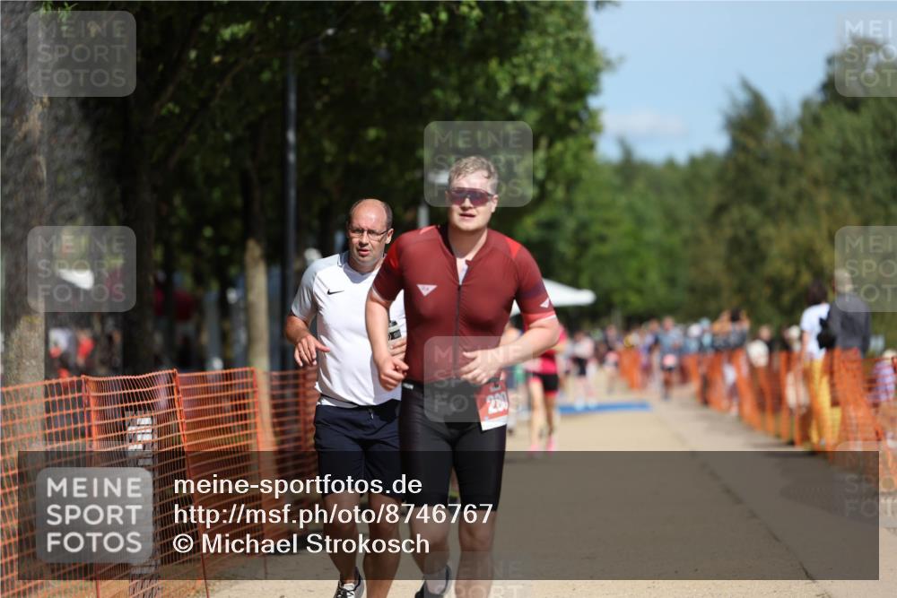 07.09.2025 - 19. Norderstedt Triathlon Michael Strokosch http://msf.ph/oto/8746767 07.09.2025 12:37:13 Laufen 280, 719, 738, 861, 1339 meine-sportfotos.de