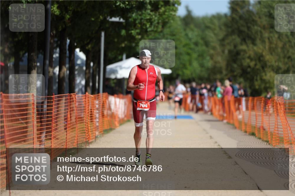 07.09.2025 - 19. Norderstedt Triathlon Michael Strokosch http://msf.ph/oto/8746786 07.09.2025 12:00:38 Laufen 704 meine-sportfotos.de