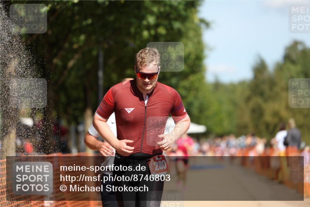 07.09.2025 - 19. Norderstedt Triathlon Michael Strokosch http://msf.ph/oto/8746803 07.09.2025 12:37:14 Laufen 280, 719, 738, 861, 1339 meine-sportfotos.de