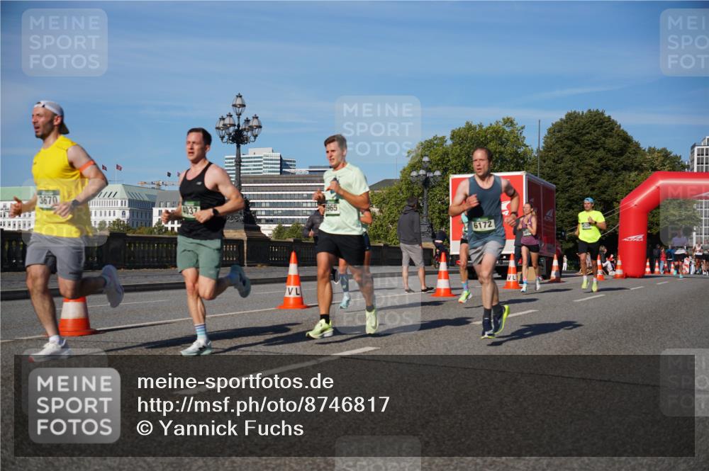 07.09.2025 - BARMER Alsterlauf Yannick Fuchs http://msf.ph/oto/8746817 07.09.2025 09:32:07 Laufen 3670, 4037, 1111, 6666, 965, 6172 meine-sportfotos.de