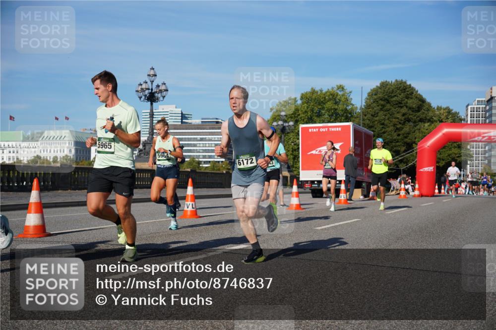 07.09.2025 - BARMER Alsterlauf Yannick Fuchs http://msf.ph/oto/8746837 07.09.2025 09:32:07 Laufen 5965, 5964, 6172, 43, 4526 meine-sportfotos.de